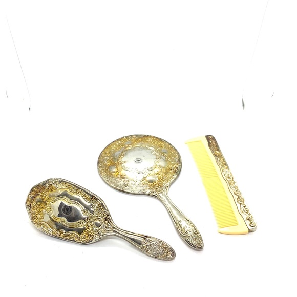 Vintage Davco Silver played mirror and brush set - Picture 2 of 8